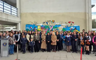 El arte que nos une: Inauguramos el mural «Todos Juntos» en nuestro Colegio Presidente José Joaquín Prieto